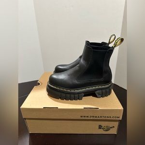 Dr. Martens Audrick Platform Chelsea Napa Lux 27148001 Women's Boot US 5